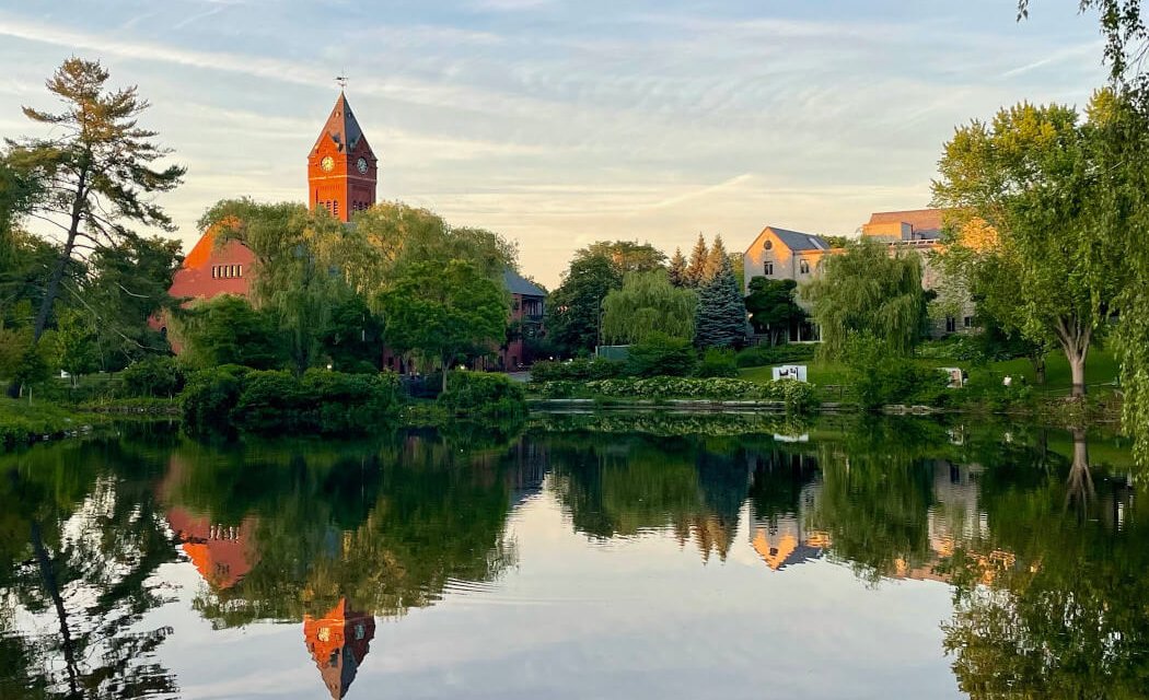 Architectural Harmony on the Water: Remodeling in Winchester,MA