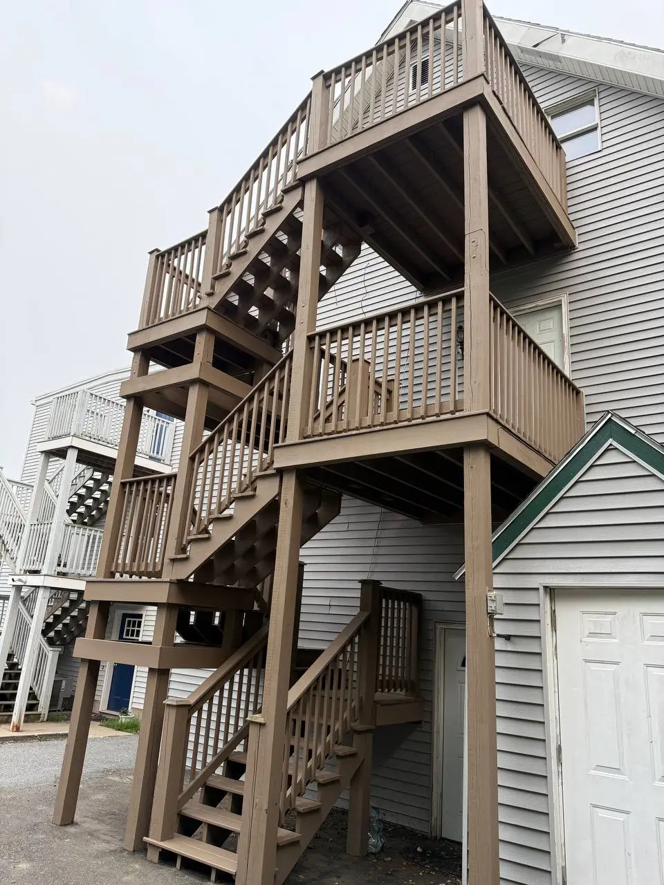 Deck Building & Repair